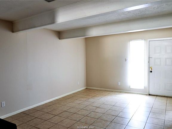 4th image of 2401 Bandera Dr APT C