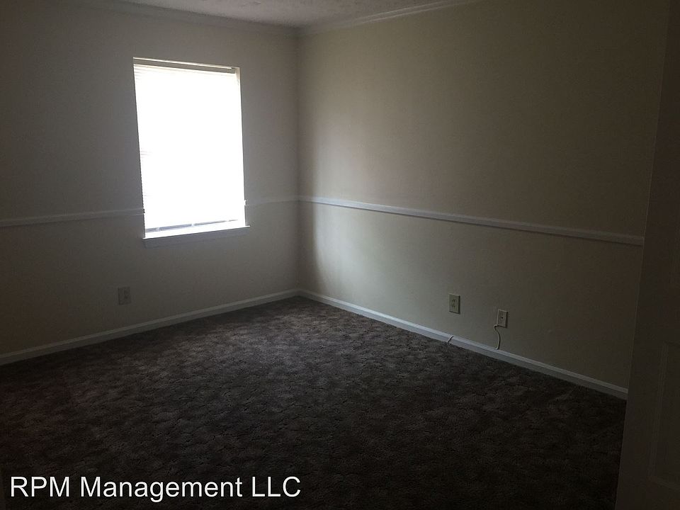 2nd image of 110 Ringo Ave APT 19