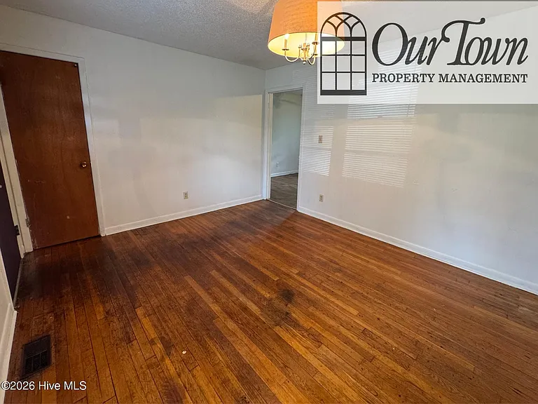 5100 White Oak Loop — Photo 8