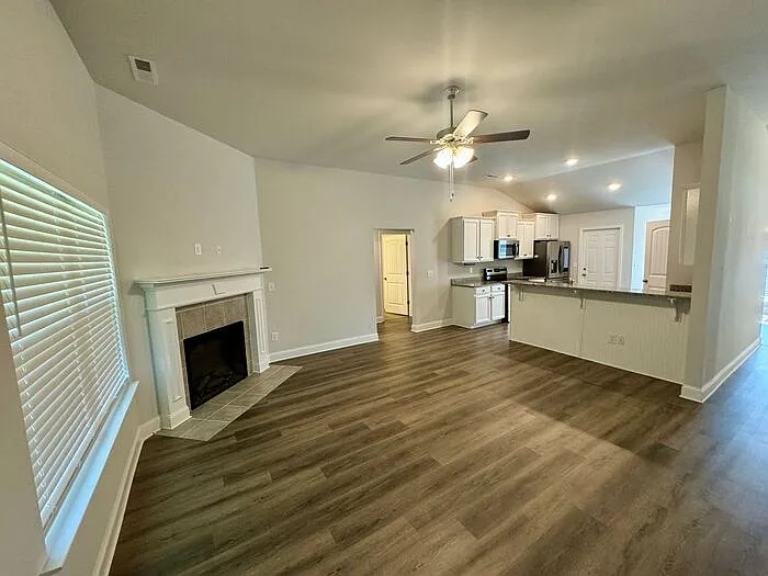 272 Abercorn Dr — Photo 21