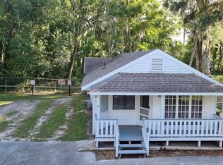 138 1/2 W Howry Ave, Deland, FL 32720