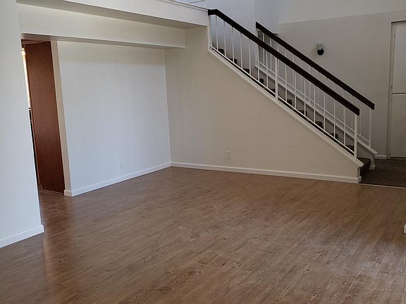 2nd image of 5001 Dayton Ct