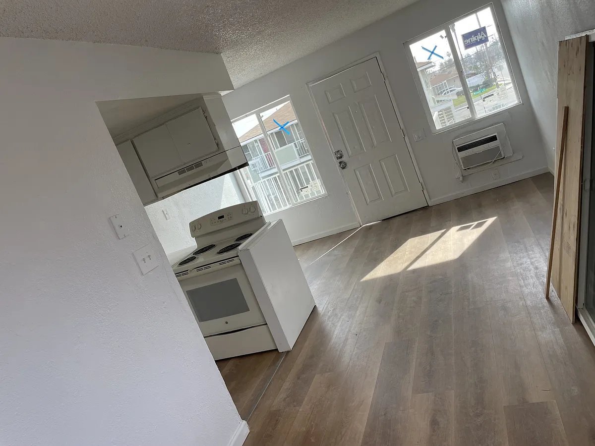 Building Photo - 2410 S M St #12