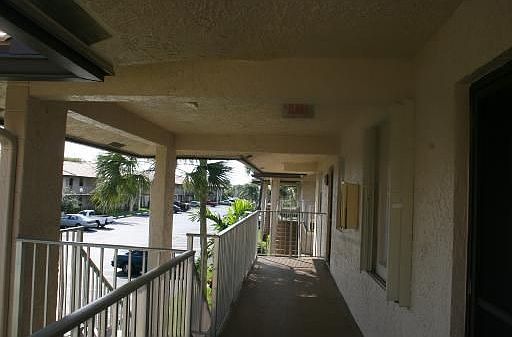 2nd image of 5510 Lakeside Dr APT 206