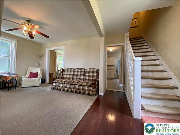 3rd image of 1058 E Gordon St
