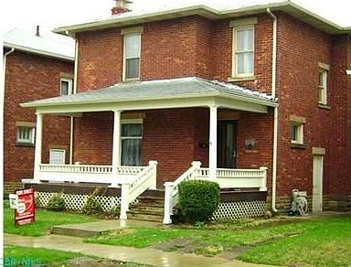 1st image of 212 E Sugar St