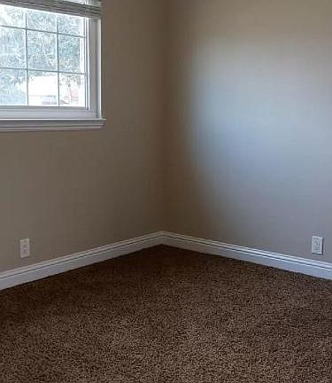 3rd image of 1521 Parsons Ave