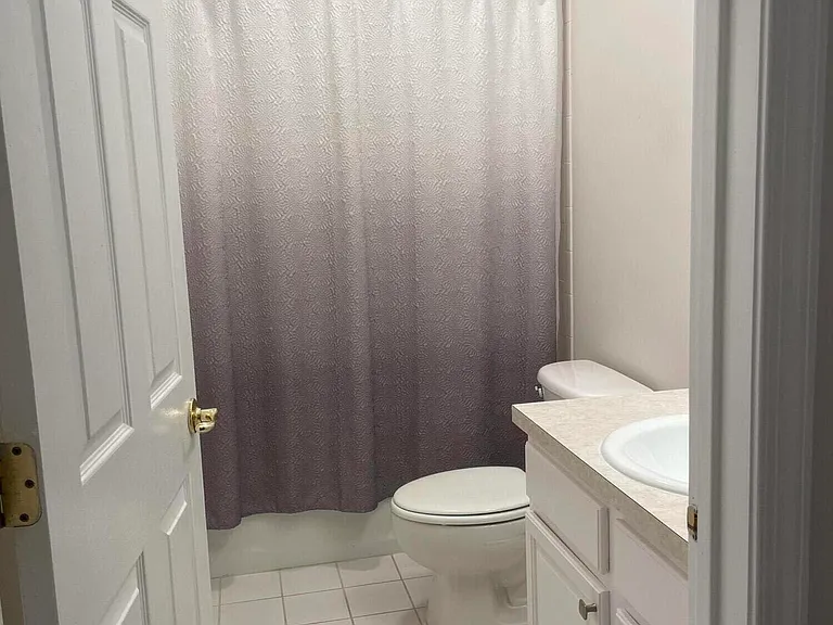 374 Saint Andrews Pl — Photo 10