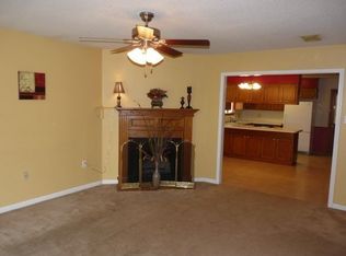 622 Meadow Bend Dr, Baton Rouge, LA 70820