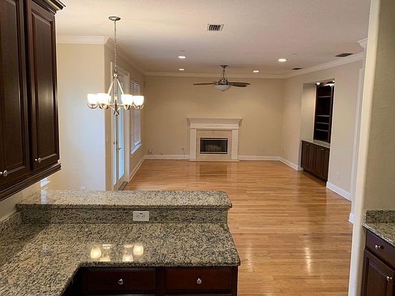 4th image of 4115 W Knights Ave