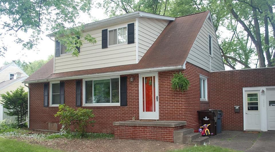 1st image of 2911 Dartmouth Dr