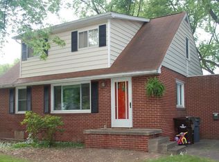 2911 Dartmouth Dr, Midland, MI