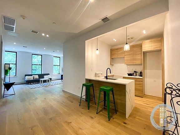 5th image of 750 Macdonough St #3R