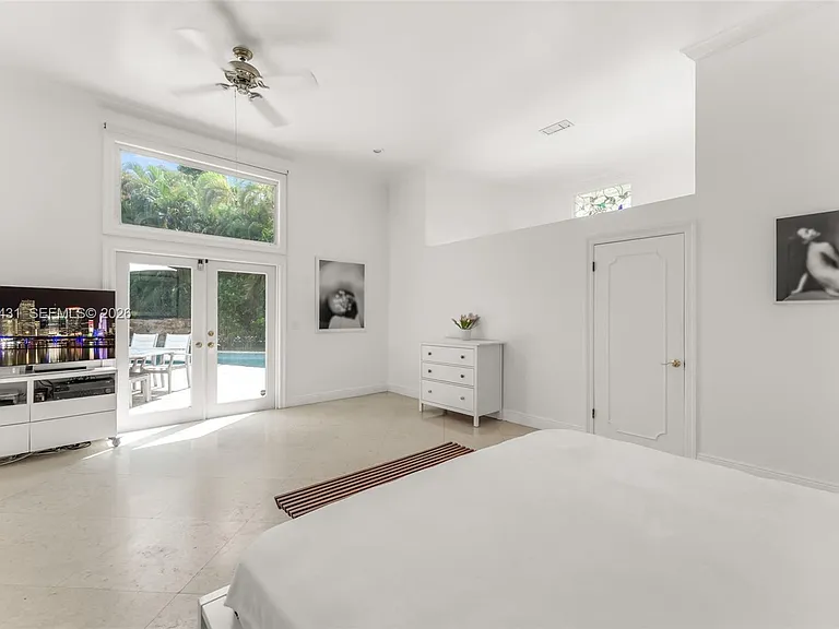 7924 SW 50th Ct — Photo 18