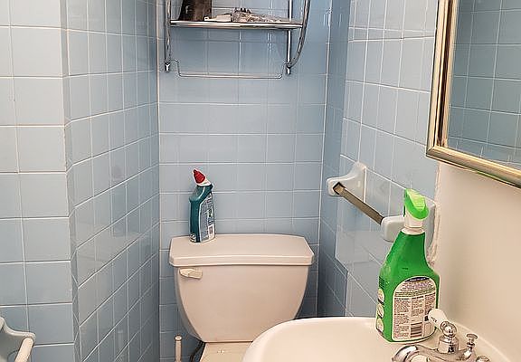 5th image of 705 Manhattan Ave #2