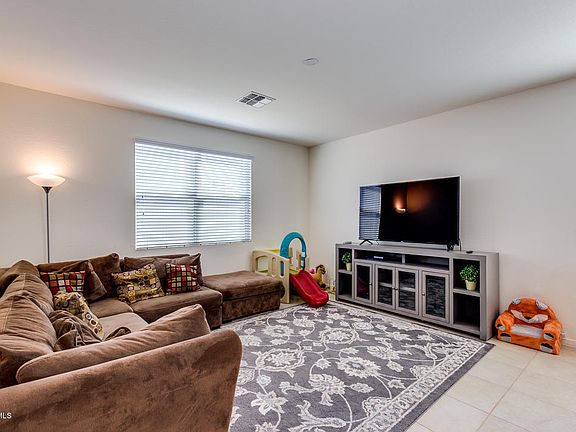 5th image of 40099 W Curtis Way