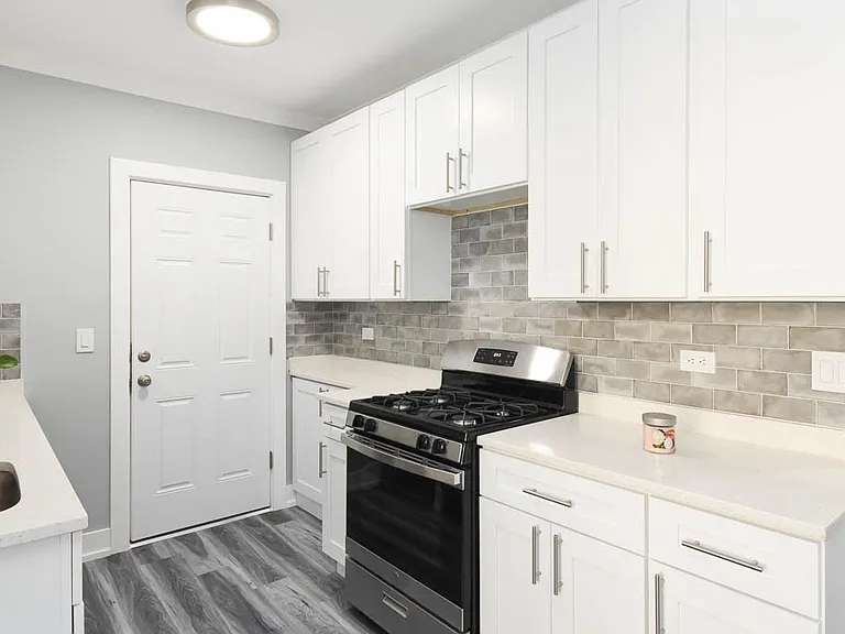 3821 N Greenview Ave #W3 — Photo 5