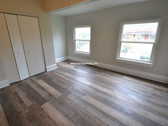 3rd image of 529 Hawthorne Ave #1