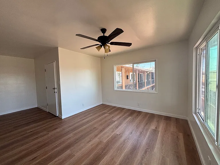 7102 Malabar St — Photo 6