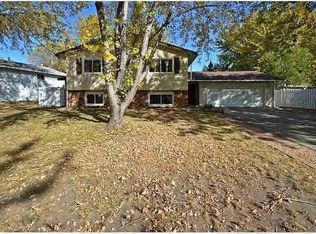 10714 Maple Valley Dr, Osseo, MN 55369