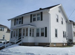1519 Hamilton St, Manitowoc, WI 54220