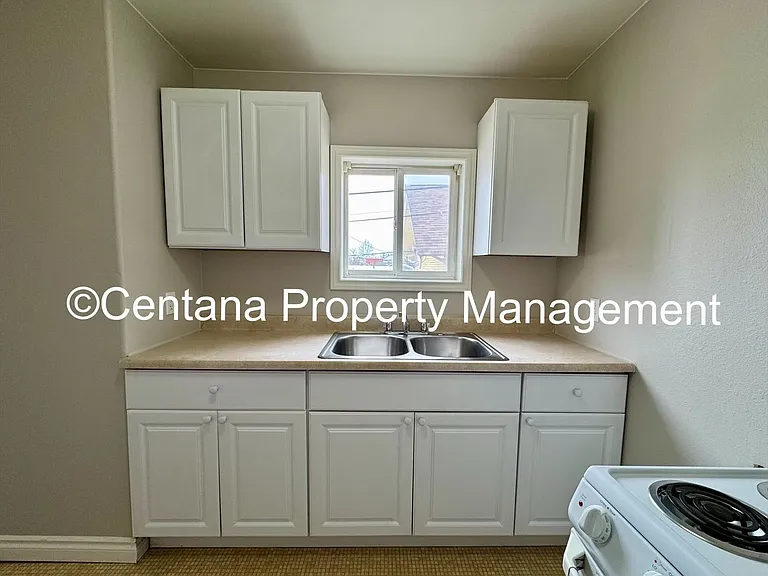 418 E Second St — Photo 8