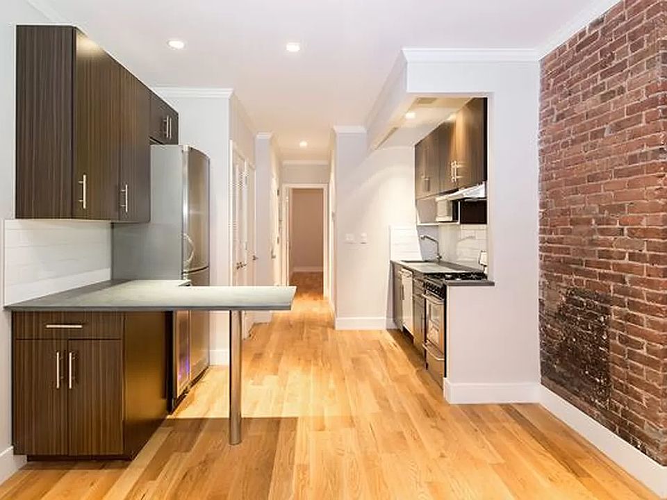 1st image of 515 W 47th St APT 3A