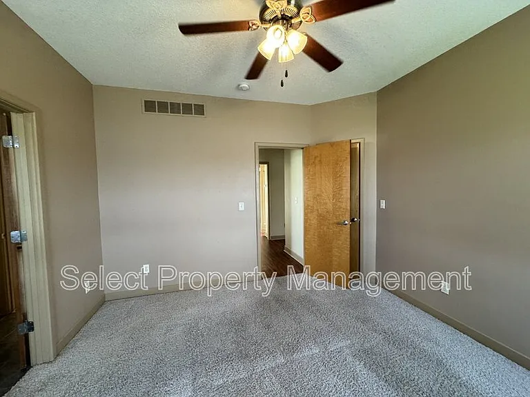 12134 Fairway Winds Ct — Photo 18