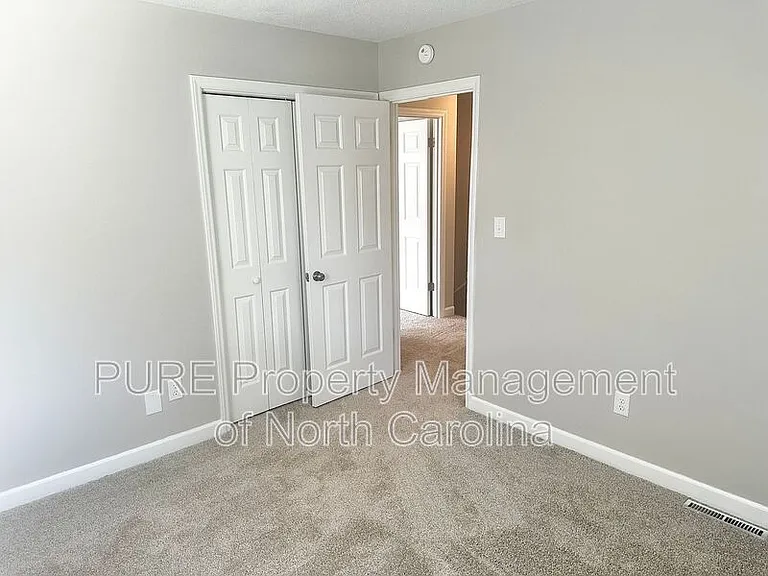 916 W 5th Ave #A — Photo 24