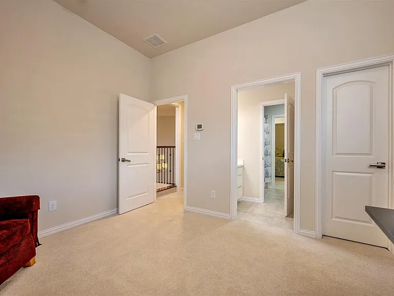 4600 Crossvine Dr — Photo 33