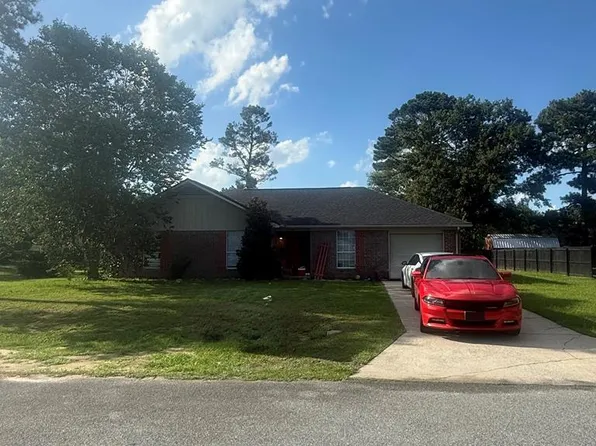 33 Kenny Dr, Hinesville, GA 31313