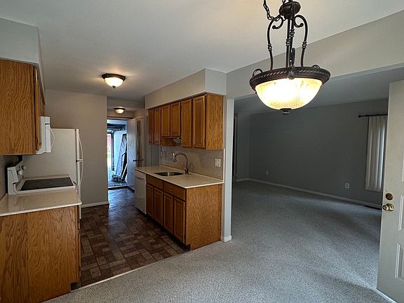 5th image of 44609 Georgia Ct