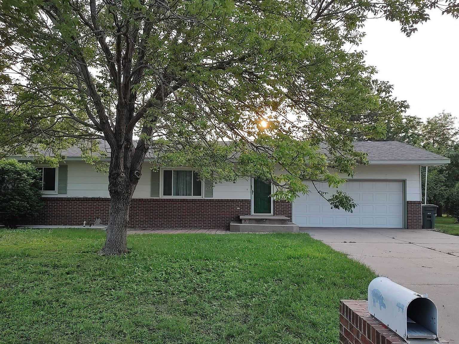 2803 Doralane Ave, Dodge City, KS 67801 Zillow