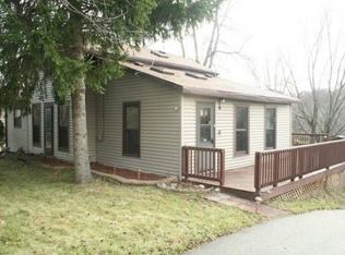 1099 S County Road D, Janesville, WI 53548