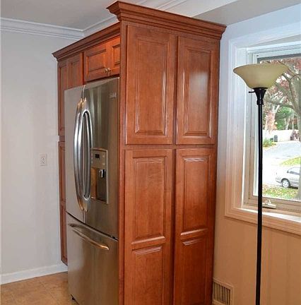 5th image of 15 Hart Ln
