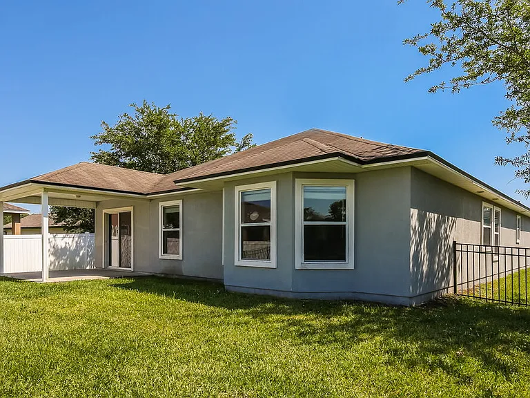 1033 Bains Lake Dr — Photo 16