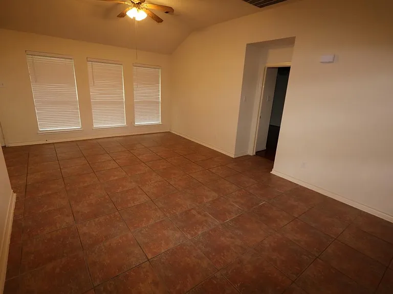 18414 Willow Moss Dr — Photo 2