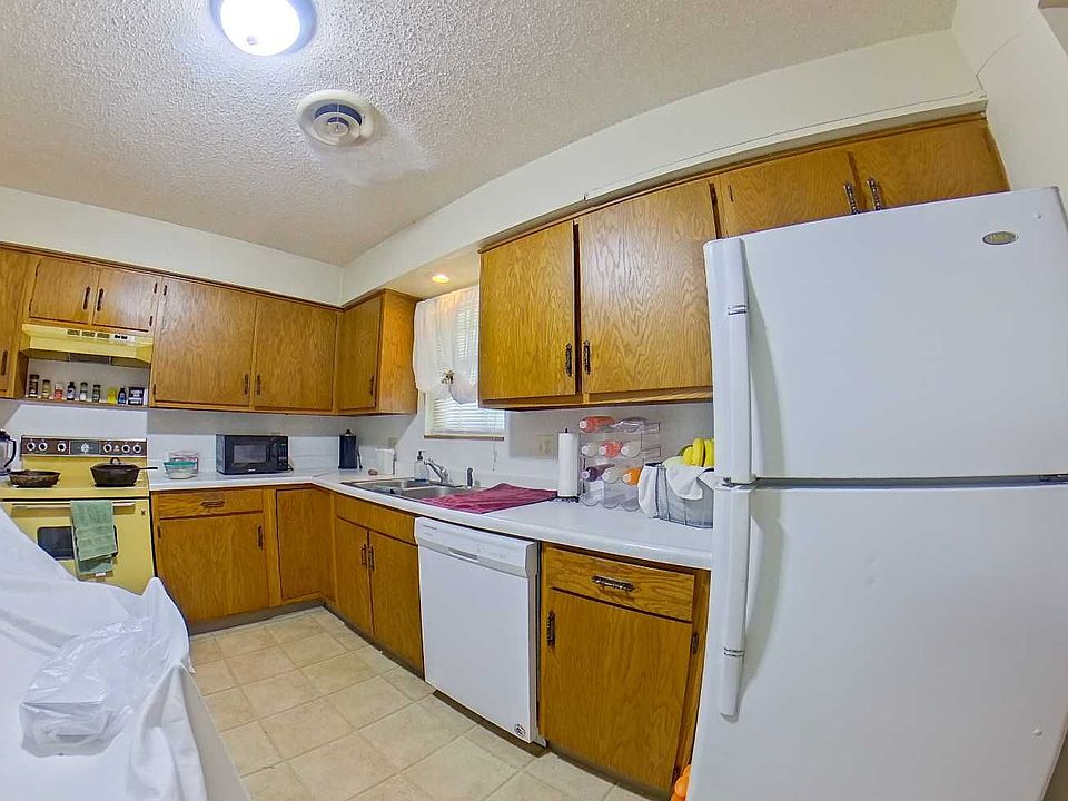 1st image of 942 Fairman Dr