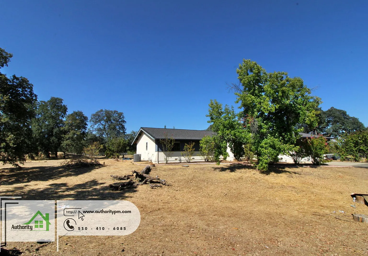 4 bed, 2.0 bath, 2200 sqft, $2,700 — Photo 2