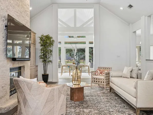 700 Shadow Hill Road, Horseshoe Bay, TX 78657