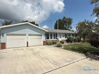 23205 W Winfield Dr, Genoa, OH, 43430
