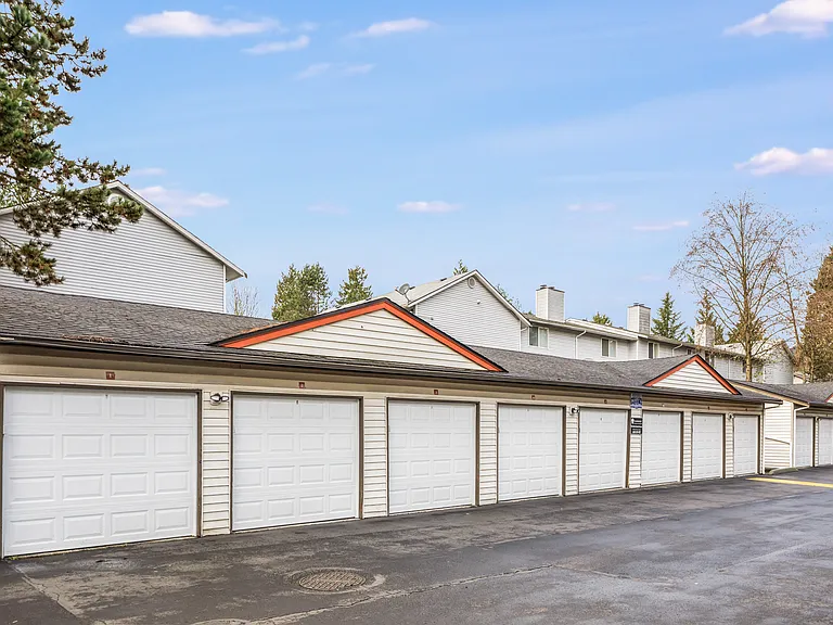 Woodbrook — Photo 22