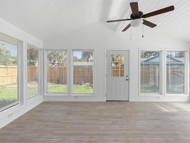 500 Shirleen Dr — Photo 18
