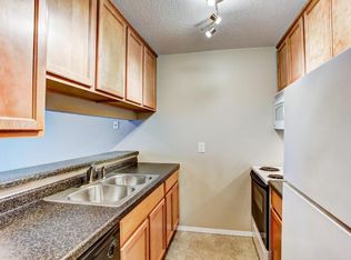 12942 Nicollet Ave APT 102, Burnsville, MN 55337