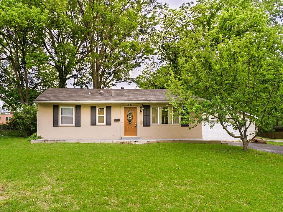 1st image of 822 Hawkins Ct
