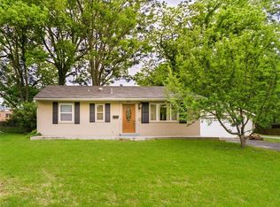 822 Hawkins Ct, Saint Louis, MO 63126