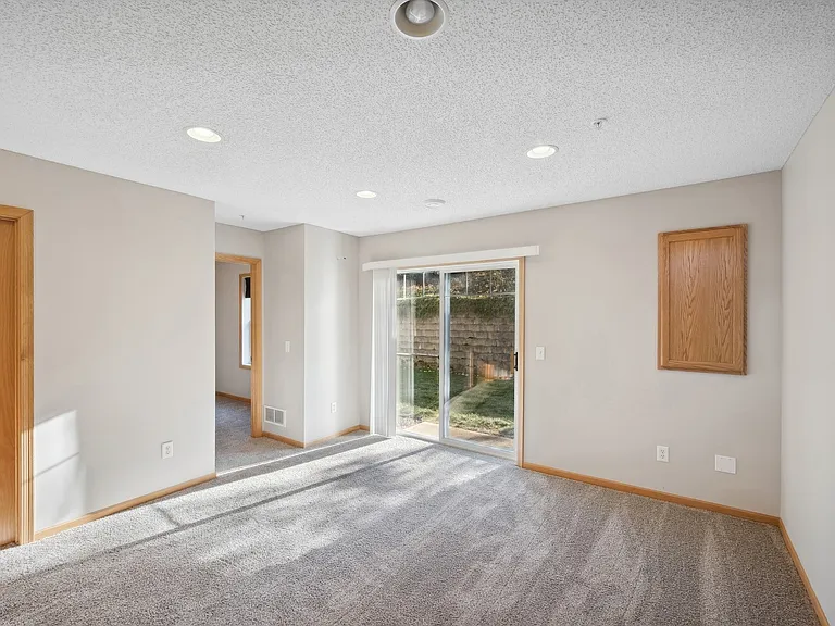 5009 Everest Ln N — Photo 34