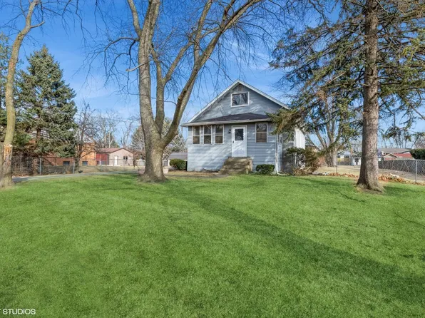 17 N Westgate Rd, Mount Prospect, IL 60056