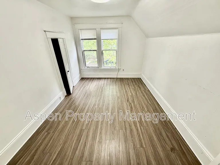 1111 S 7th St #2 — Photo 3
