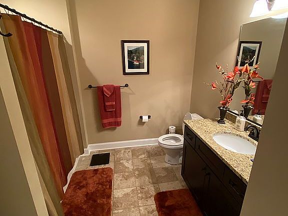 3rd image of 1527 Autumn Path Ln